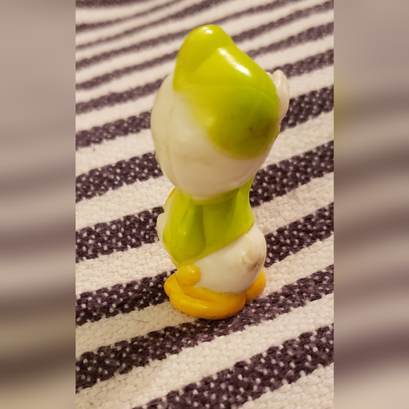 Vintage 70's Walt Disney Plastic PVC Pencil Topper Green Duck-Louie - Picture 3 of 7